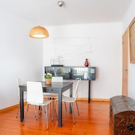 Next To The Cathedral Church Of Se リスボン